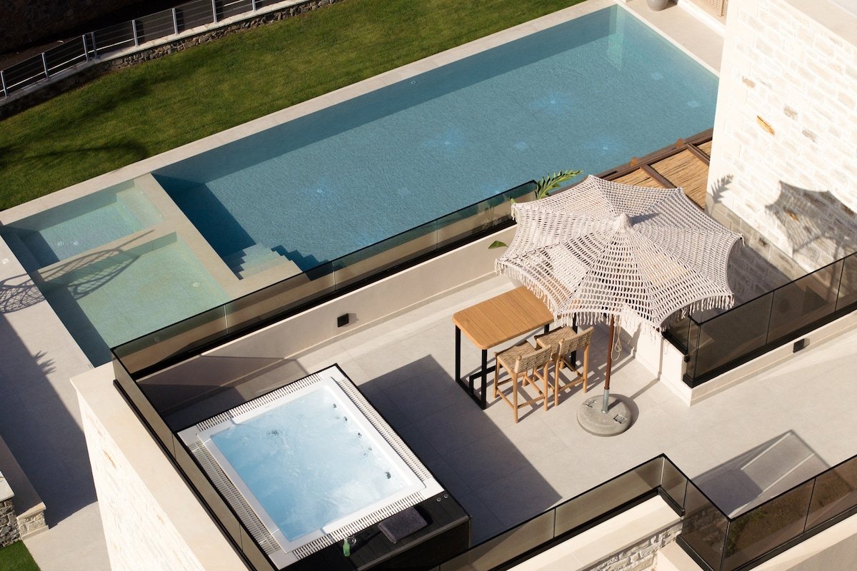 Elouera Villa I, with Pool, Spa Whirlpool, SeaView gallery image 4