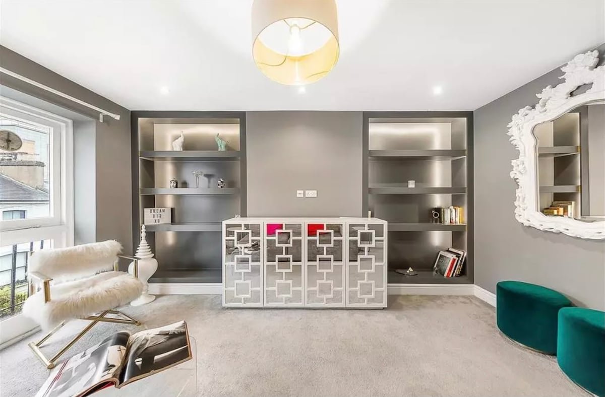 Best Location in London: 3-Bed Chelsea Home gallery image 3