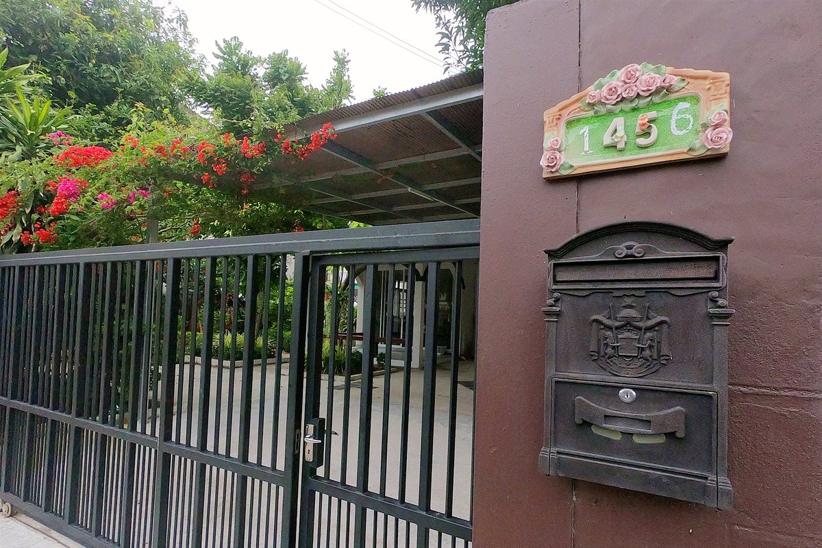 Suttisan 独立大花园别墅五卧三卫+獨立保姆間，近地铁、网红火车夜市