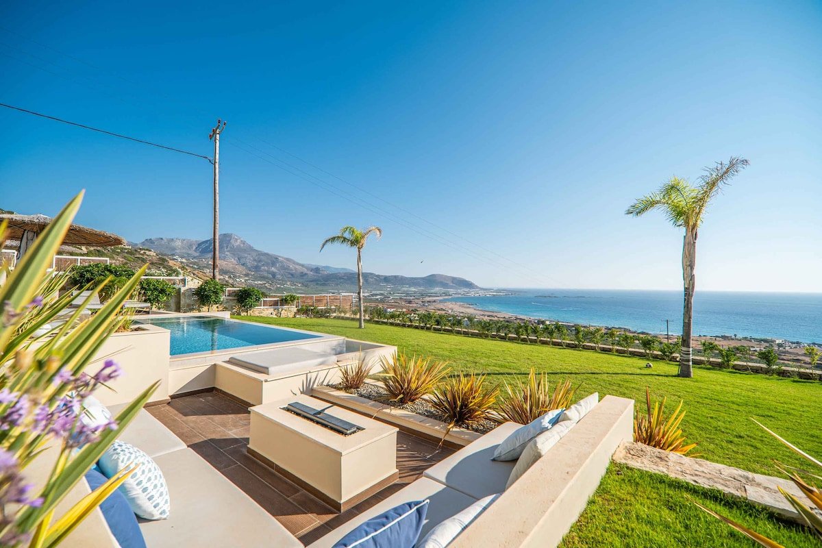 Villa Mare I Free* Heated pool & Infinite blue! gallery image 4