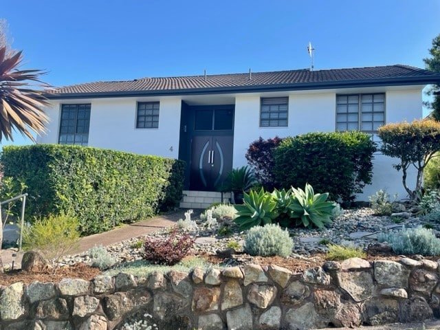 Home in One Mile Beach Forster gallery image 3