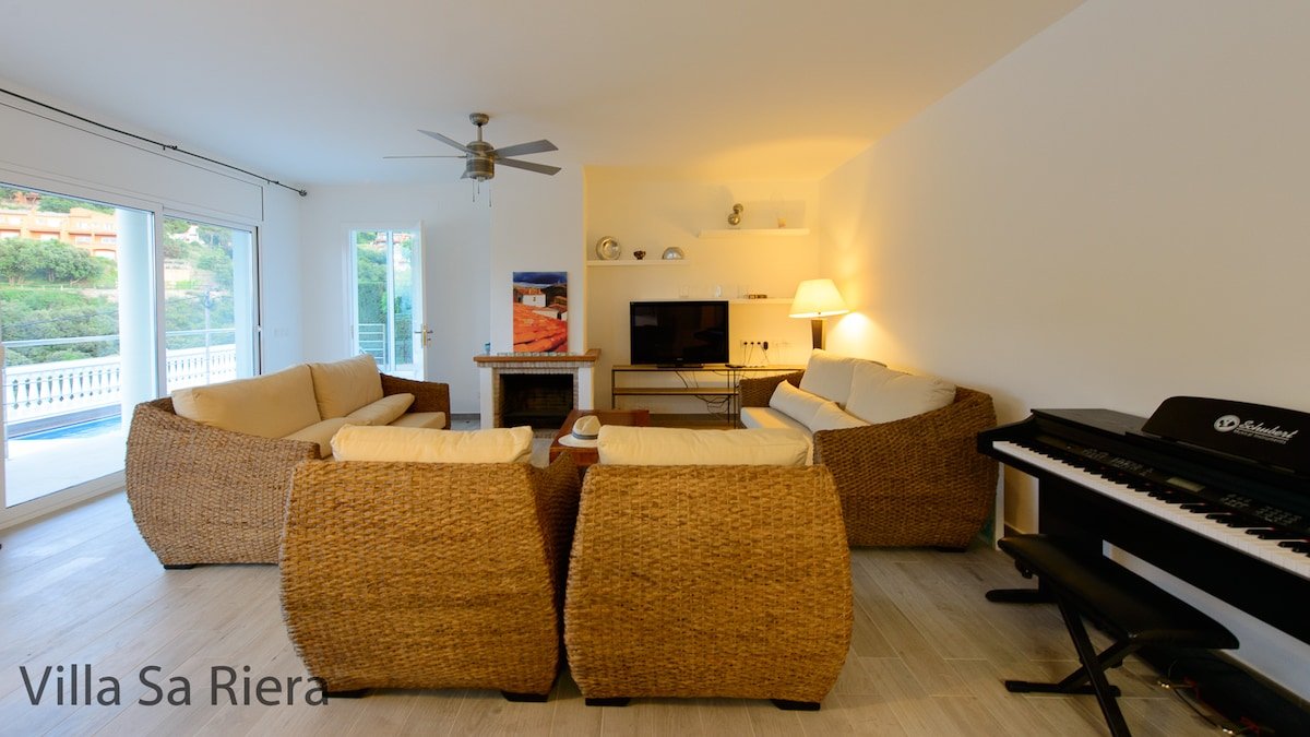 Villa Sa Riera, beautiful 6 bedroom home, own pool gallery image 3