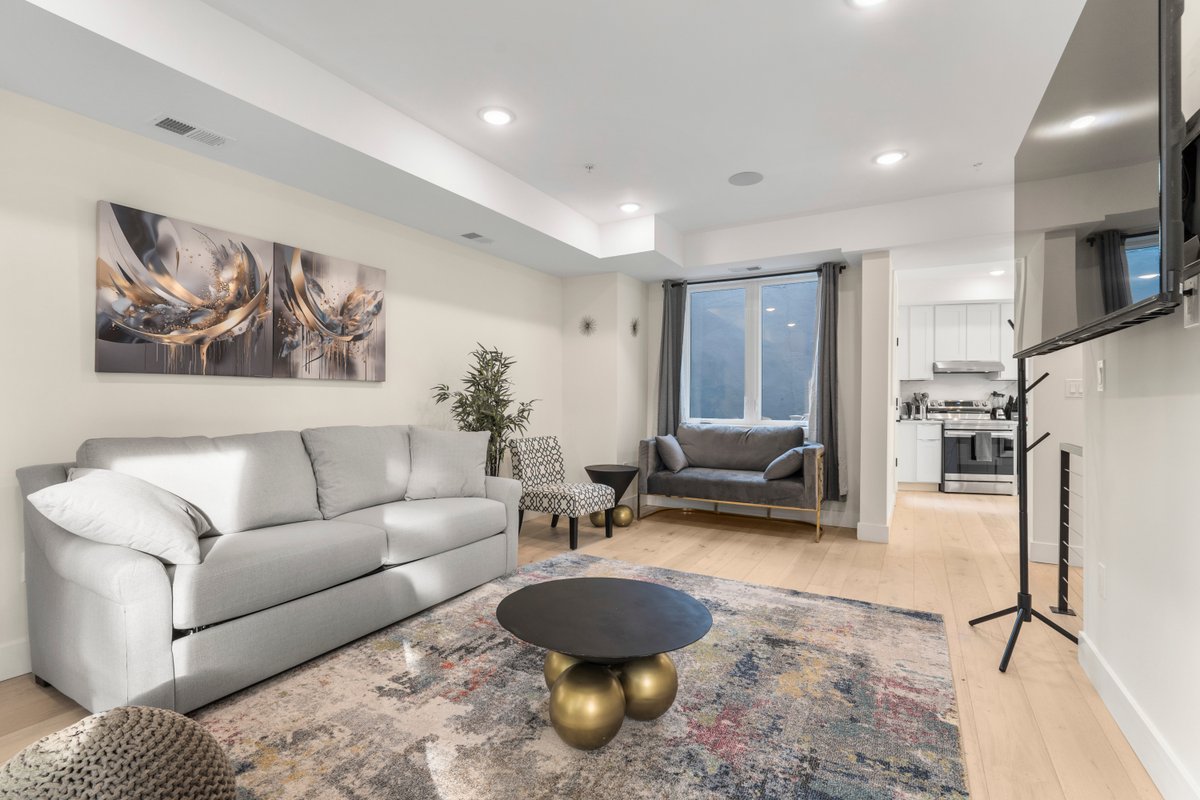 Townhouse at Capitol Hill 2 with Roof Top Discount