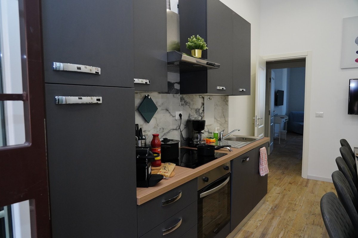 HLH for groups and families near the Colosseum gallery image 5