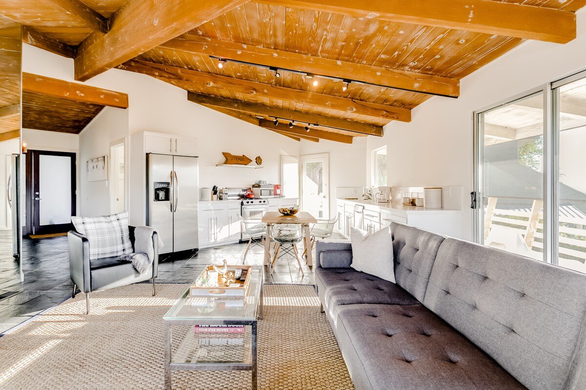 Breathtaking Views from Chic Mid Century Modern House gallery image 5