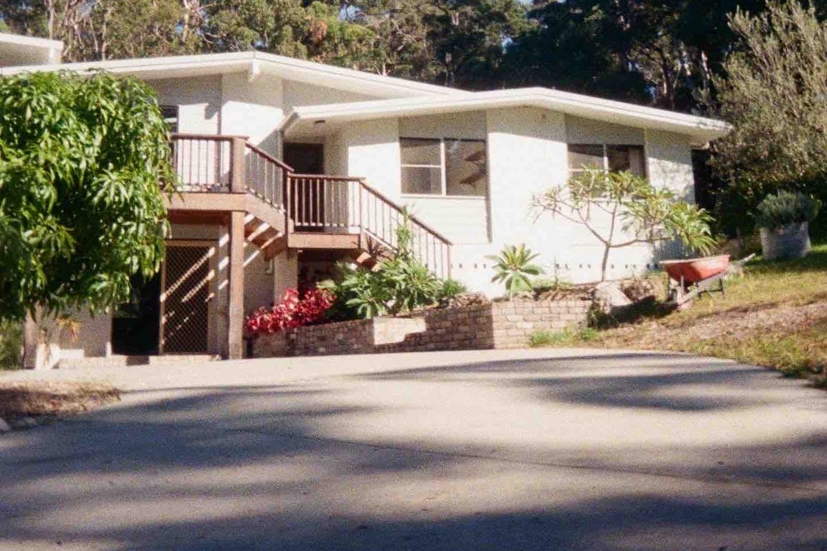 Home Atop The Mountain – 11 acres, Ocean+Lake View gallery image 4