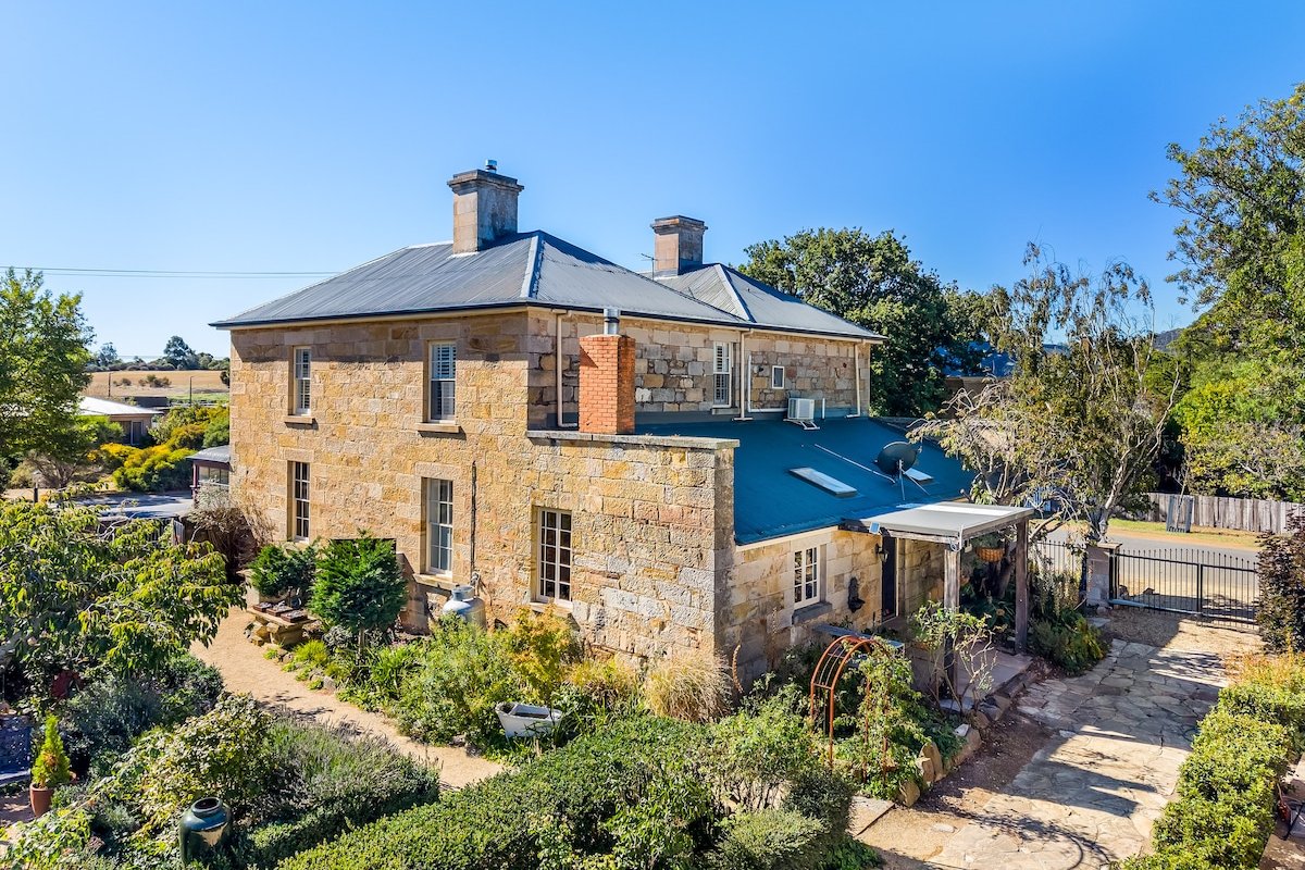 Bellevue House – Historic Luxury gallery image 2