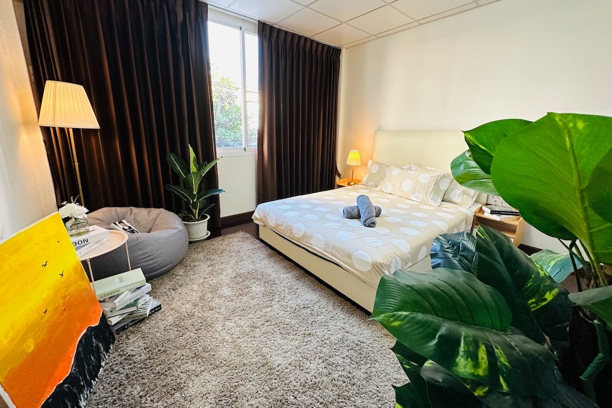 曼谷市中心｜5bedrooms ｜BTS Ekkamai 900米｜安静舒适 gallery image 2