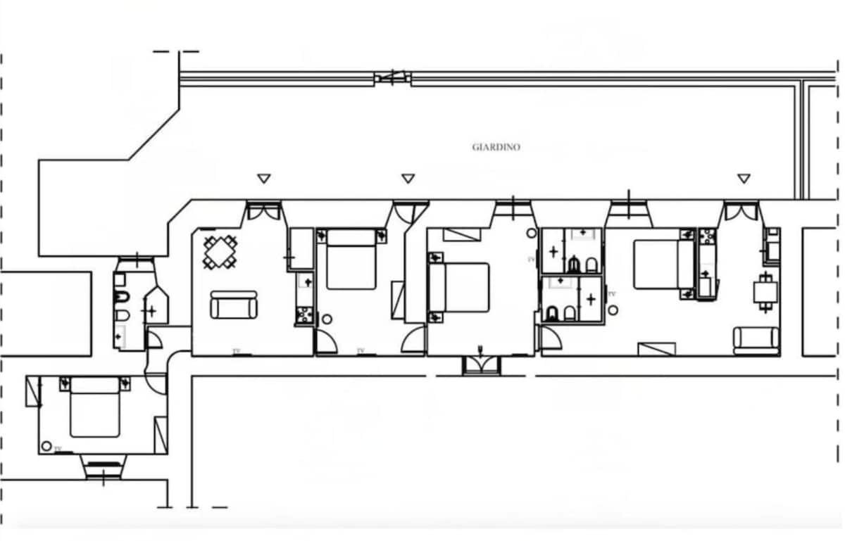 BIG Honey Colosseum 12pax 4bdr gallery image 3