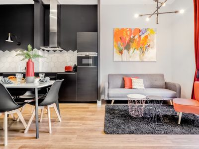 Stylish Apt in the Heart of the City