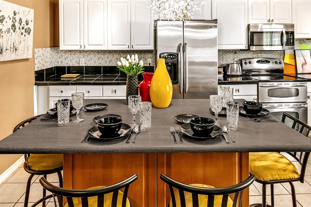 Holiday special 50% off nightly rate til New Year! gallery image 3