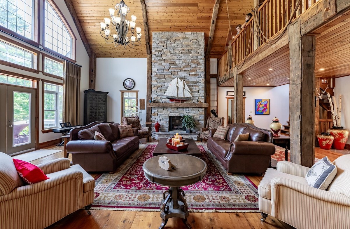 Muskoka Family Compound gallery image 4