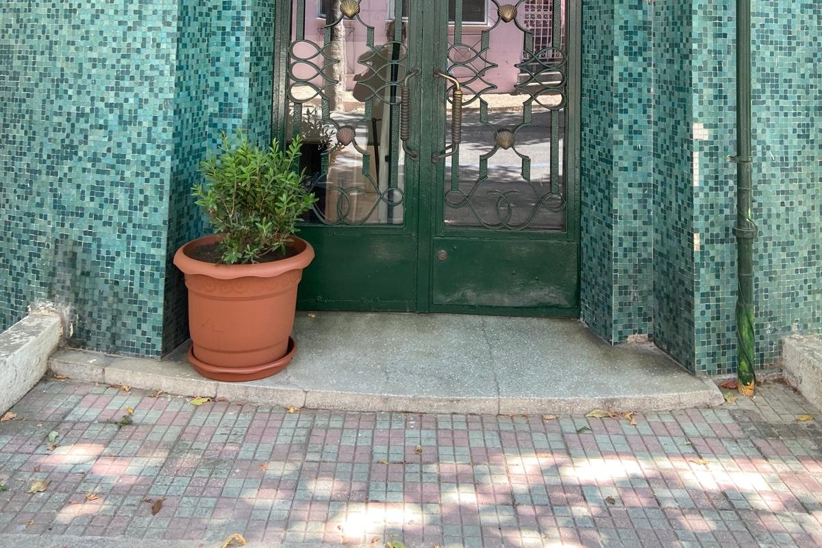 Tarihi Yeşil Mozaik Apartman Dairesi gallery image 2