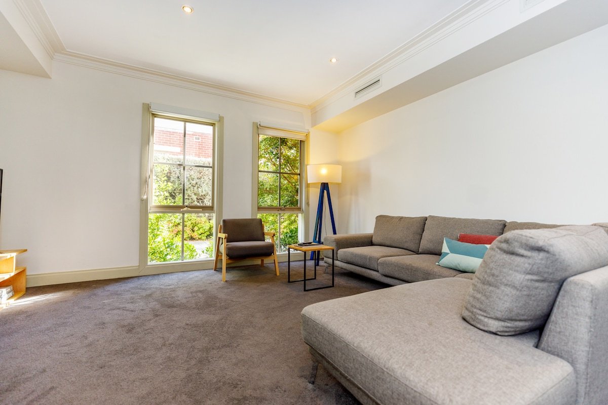 Perfect family 3 bedroom Accomm in Malvern East gallery image 4