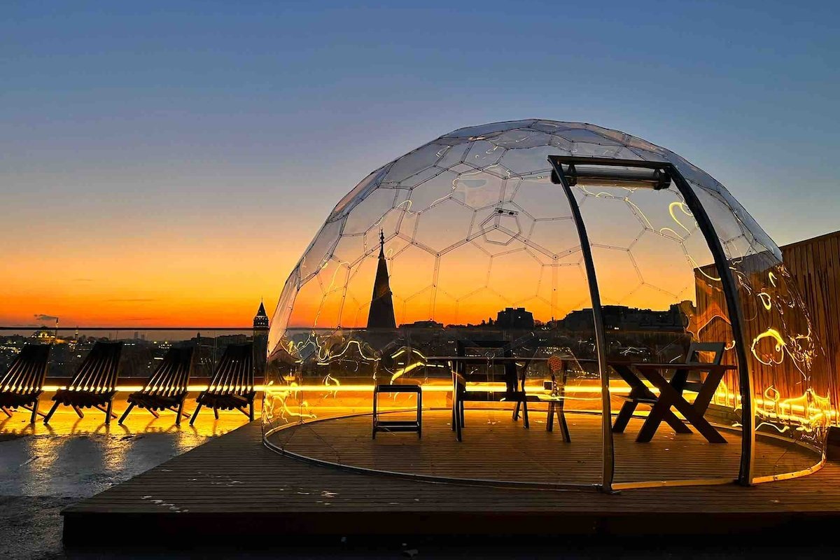 Private Rooftop with Panoramic Bosphorus View gallery image 2