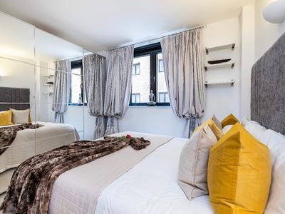 Central 2 bedroom 2 bathrooms in South Kensington.