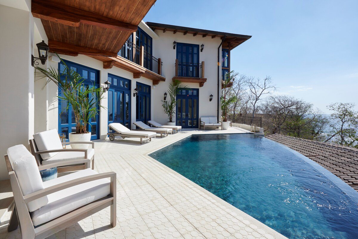 Ocean View, Pool & Beach Club – Casa Colina gallery image 2