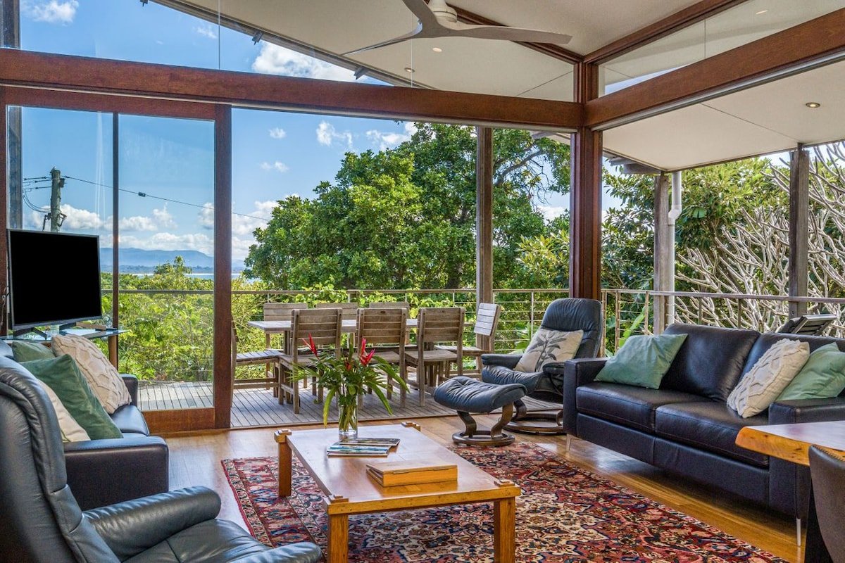 East Coast Escapes | Above The Pass gallery image 4