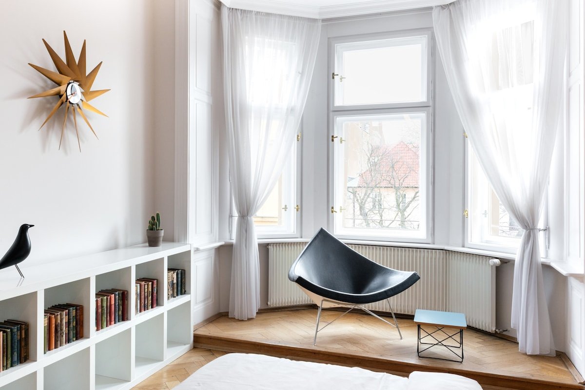 Art-Nouveau Residence in the Heart of the Old Town gallery image 3