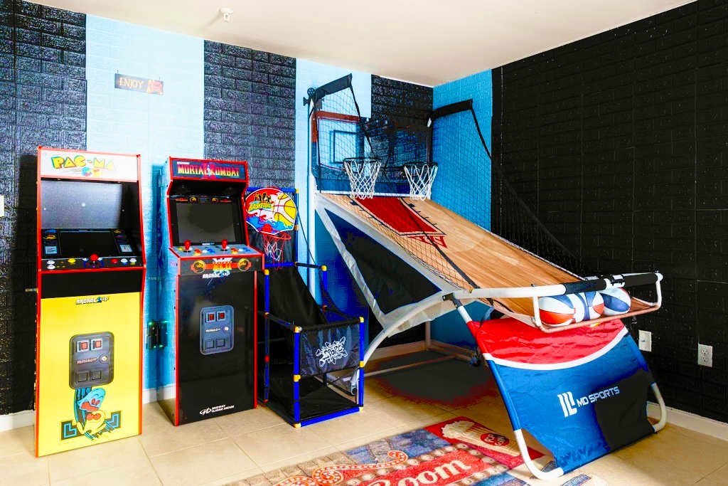 Two Apartments, One Great Stay at Newark Gem gallery image 4