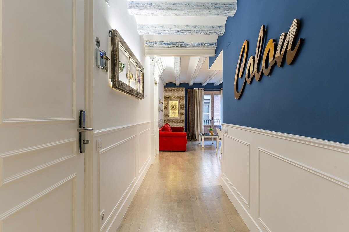 Apt Superior with breakfast by Colon EnjoyBCN Apts gallery image 3