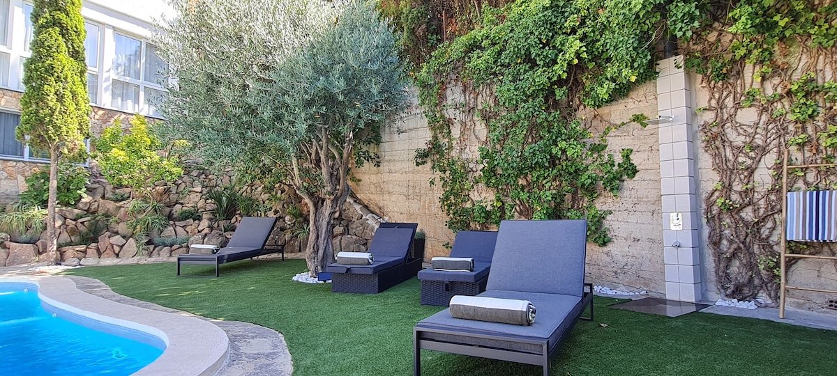 Villa Portugal with pool & mountain view gallery image 5