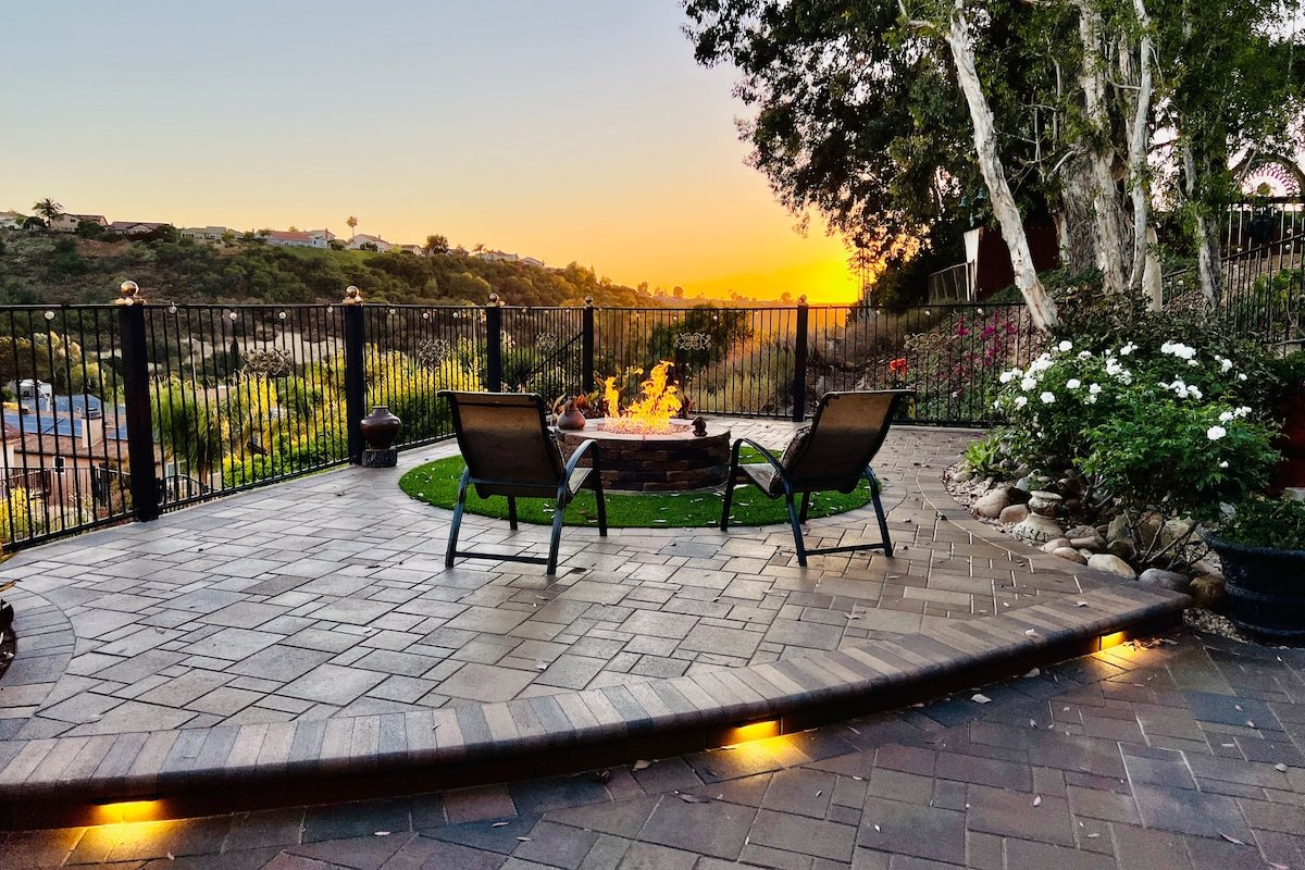 Charming 4-bedroom home w/ hot tub & canyon views gallery image 3