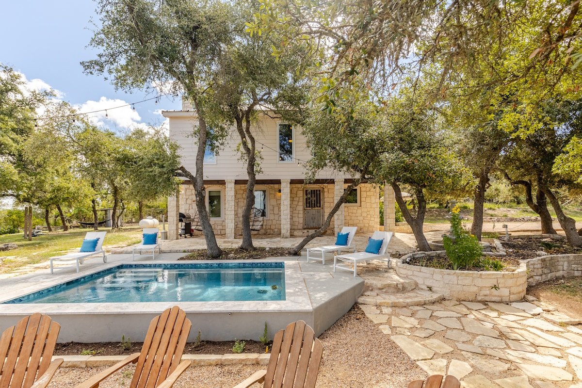 Incredible View w Heated Pool, Firepit, Game Room gallery image 2