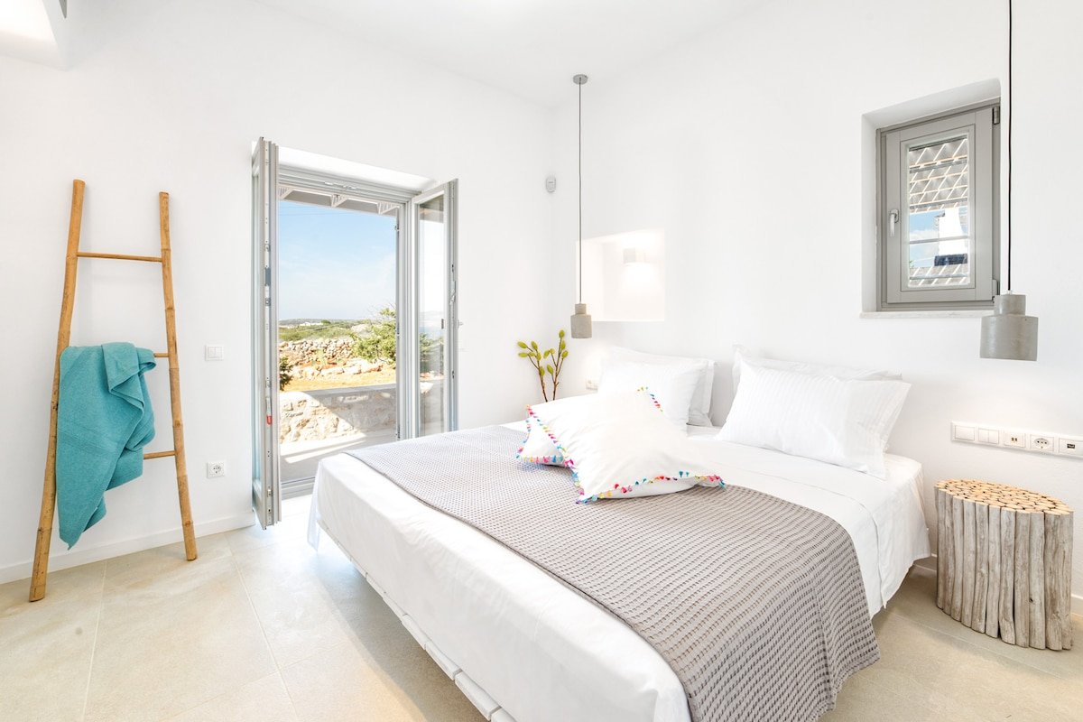 White Cube Villa gallery image 2