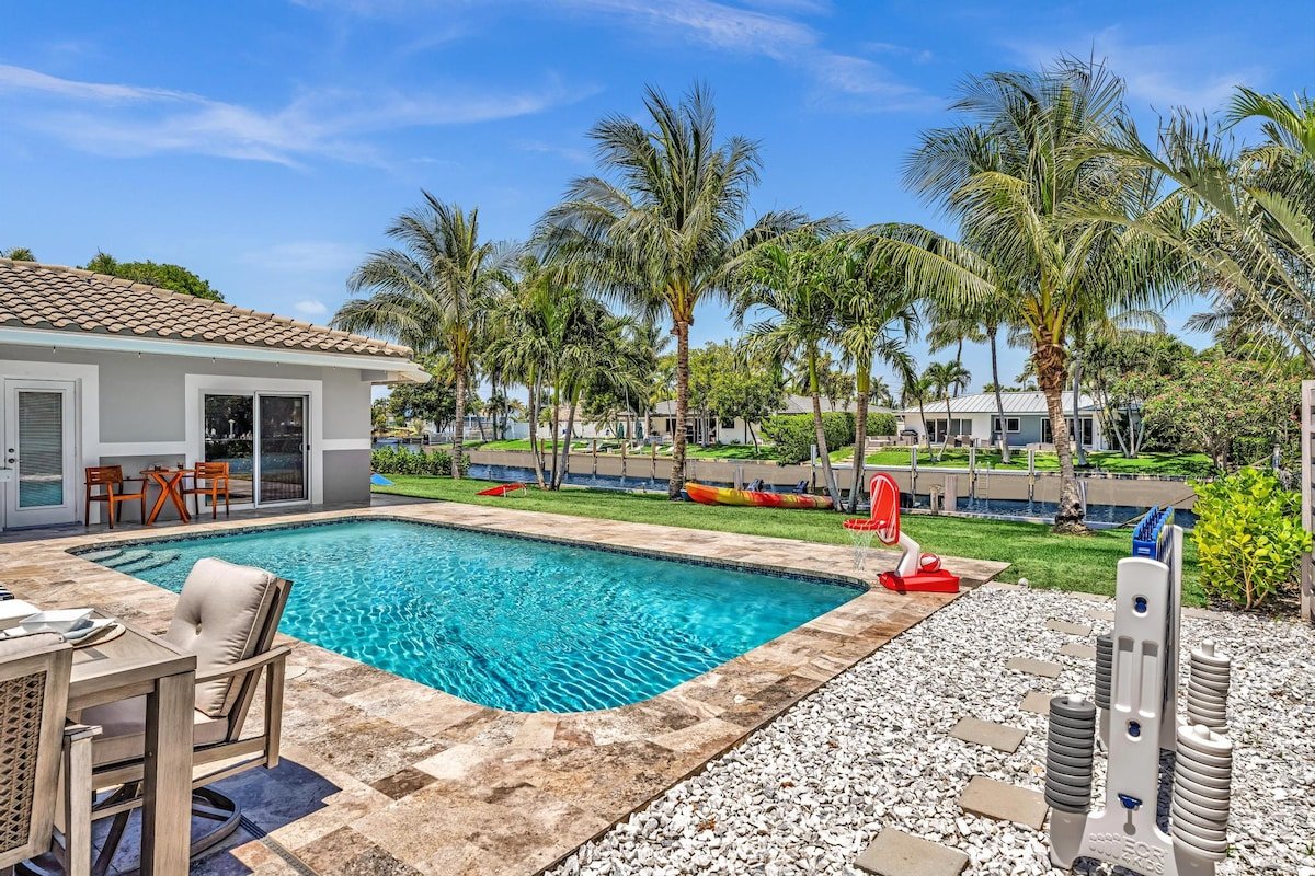 Sandy Cove! 1mi beach+HtdPool+BOAT Rental+ClNEMA! gallery image 5