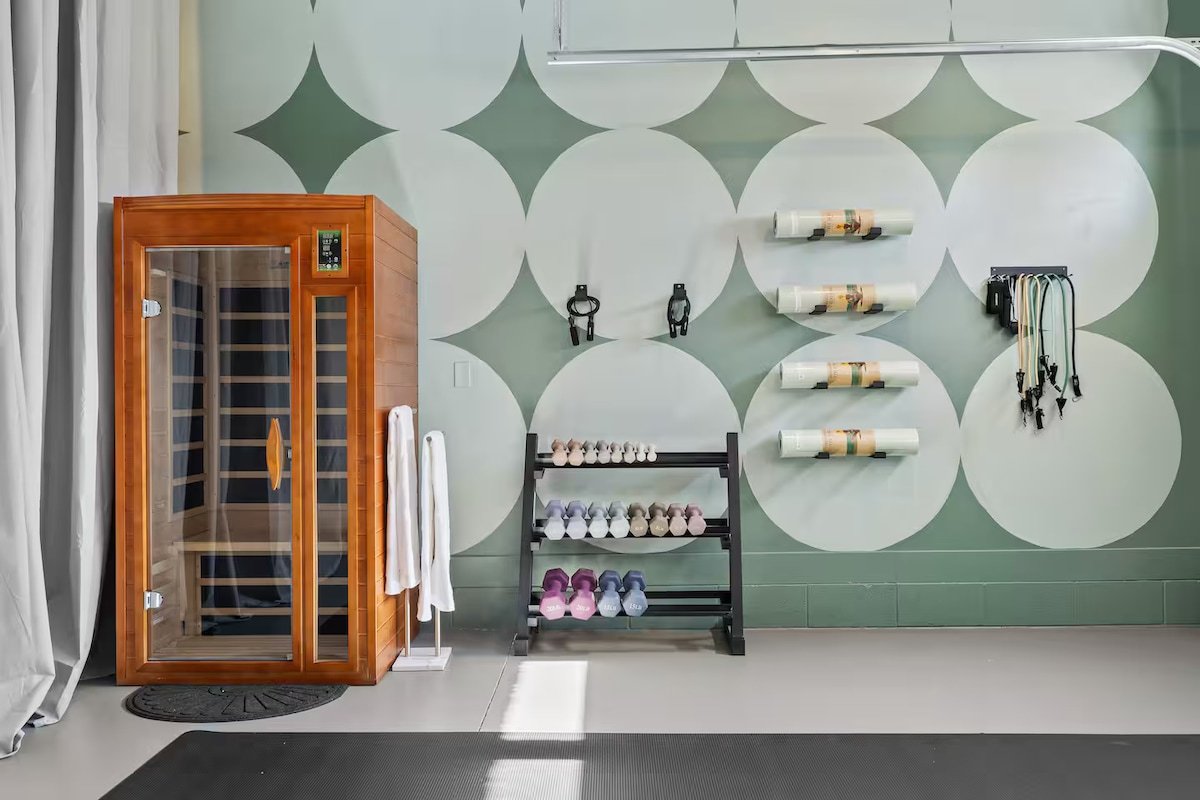 Private Rooftop Hot Tub, Sauna, Fire pit, Gym gallery image 5