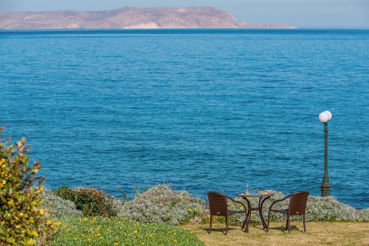 Aphrodite beachfront villa – on the Waves gallery image 5