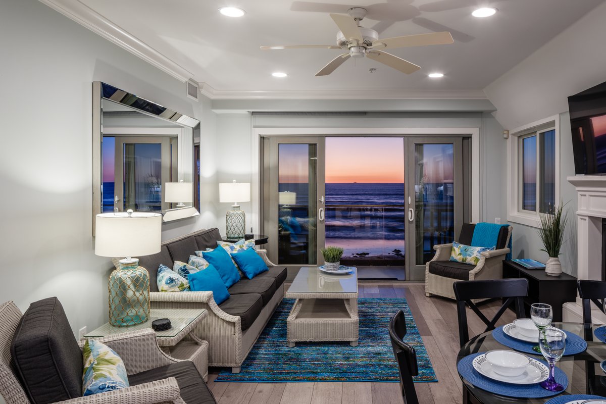 Oceanfront Penthouse w/ Unlimited Views & AC