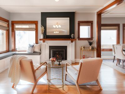 Lux-Walk to City Park HotTub-Firepit-Cozy Porch