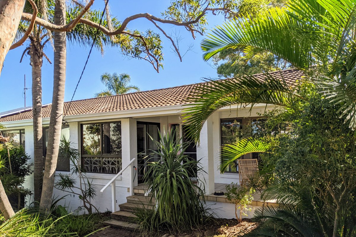 Pink Palms Beach House – Pets | Value | Fun