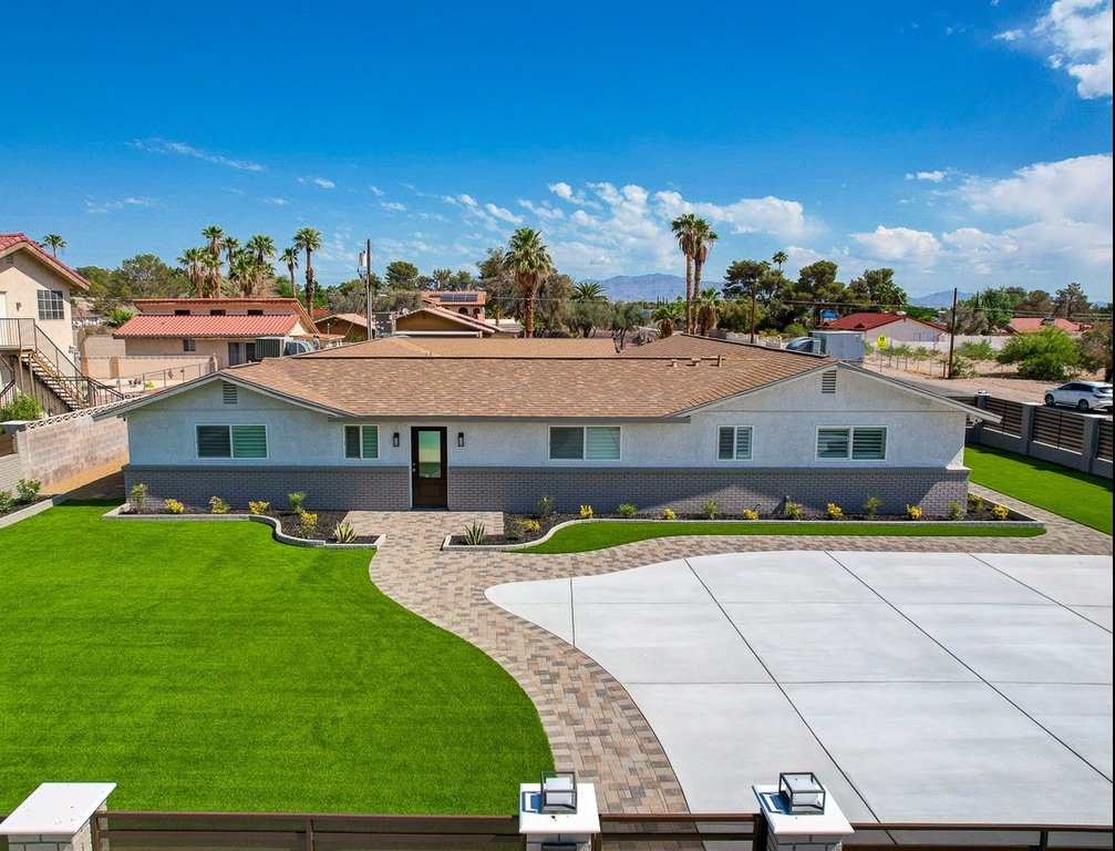 Modern Family Getaway gallery image 3