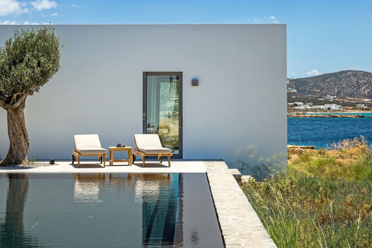 “Aquaria Two” by Aqualiving Villas gallery image 5