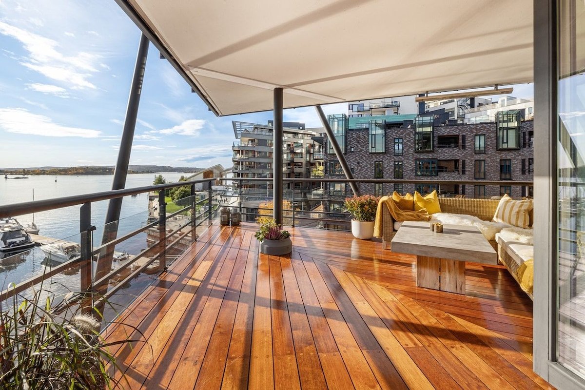 Large 41 millions kr apartment – seaview in center gallery image 2