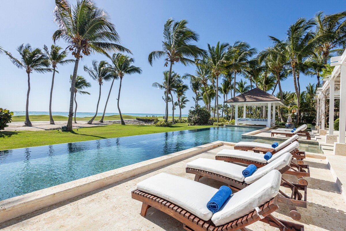 Oceanfront Estate w Pool + Guest House gallery image 2