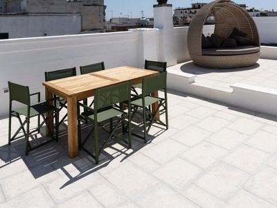 Ampio alloggio con terrazza in centro storico