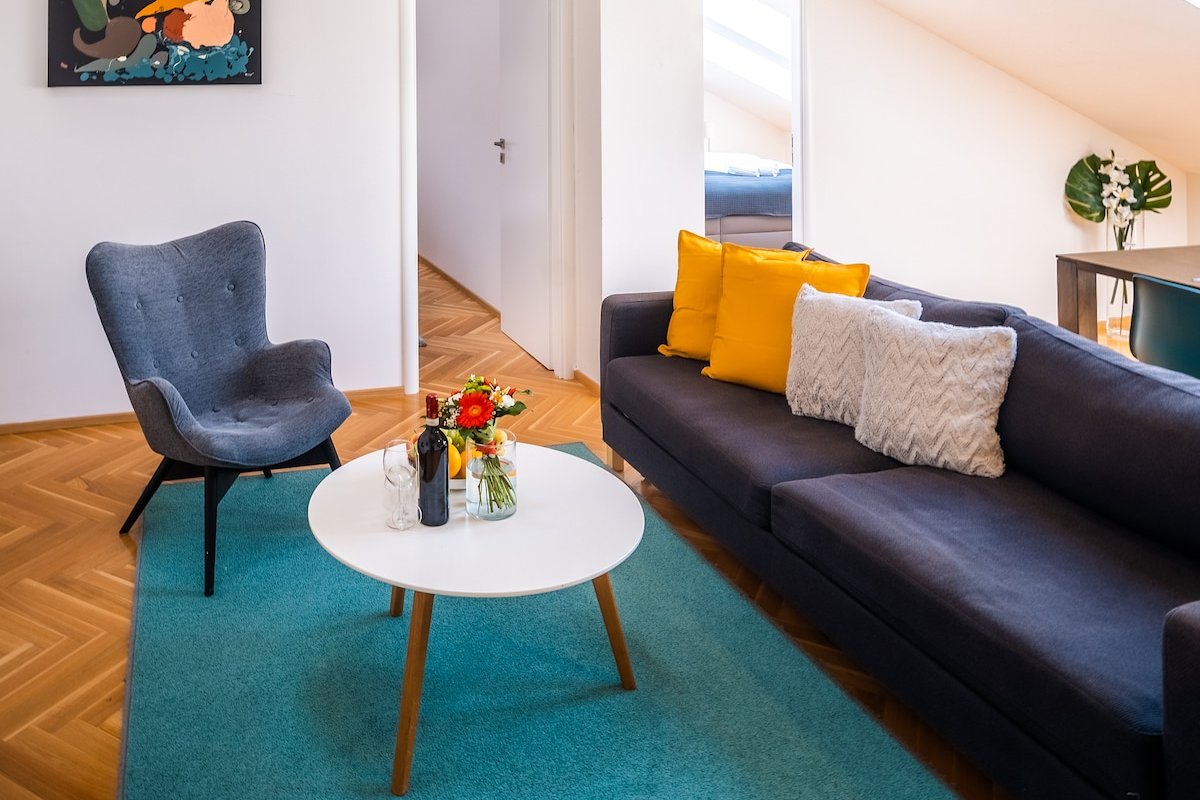 3BR+1.5 BATH+A/C Luxurious CENTRAL Wilson apt gallery image 3