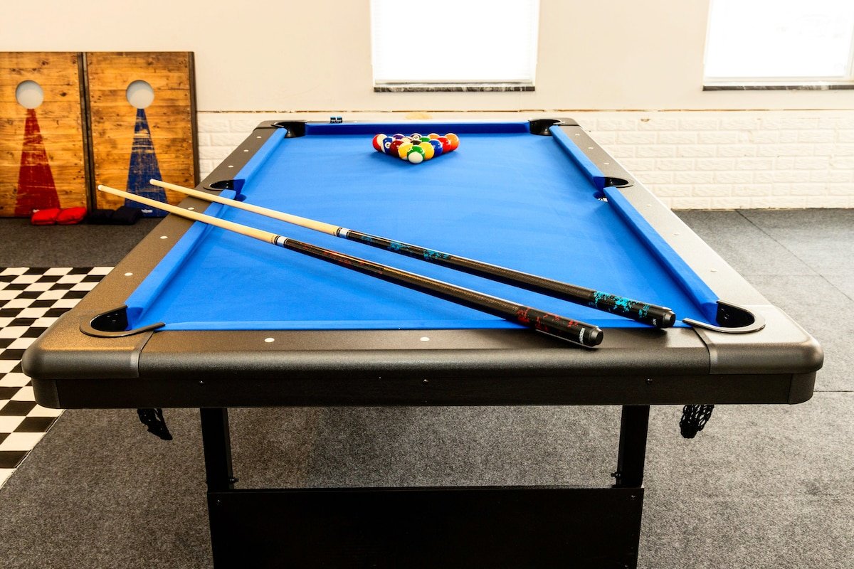 Columbus Palace w/ Rooftop Hot Tubs & Game Room gallery image 4