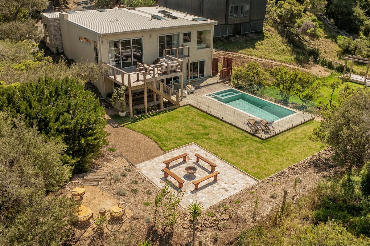 Beach, golf course, pool, spa, fire pit gallery image 5