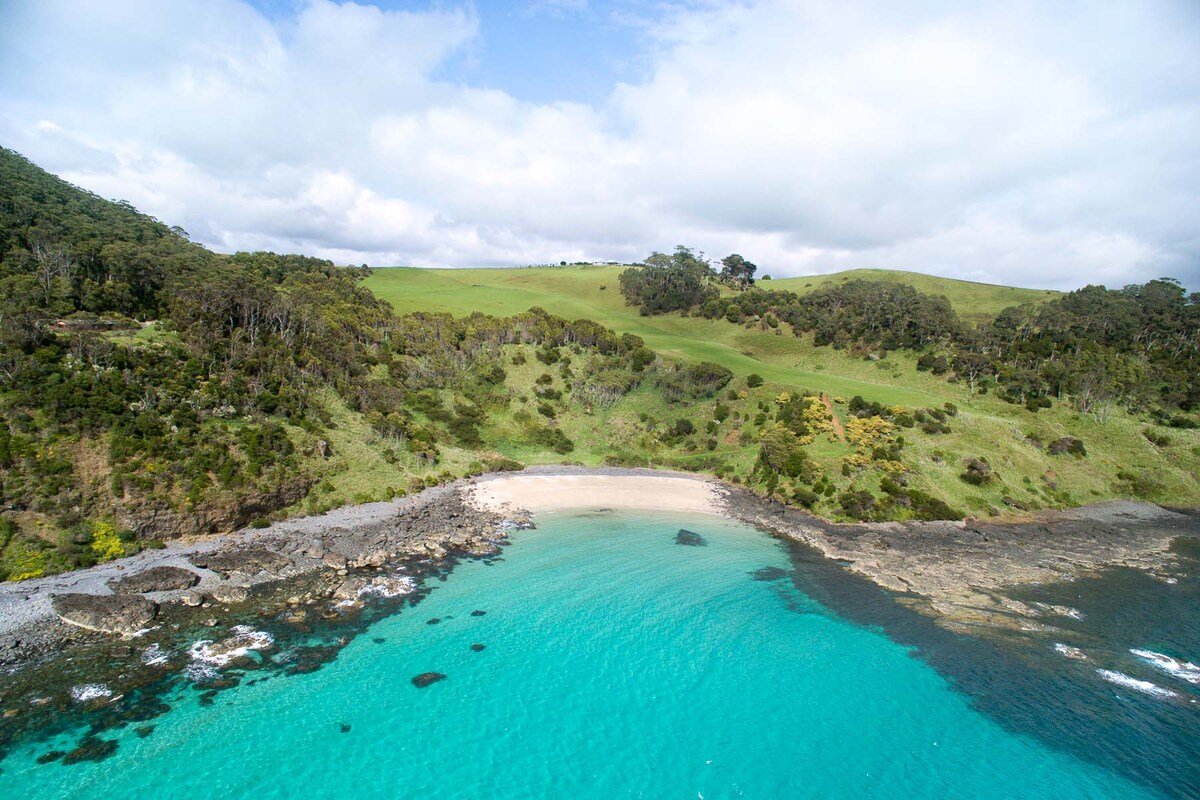 Table House Farm -Luxury villa, secluded beach gallery image 5