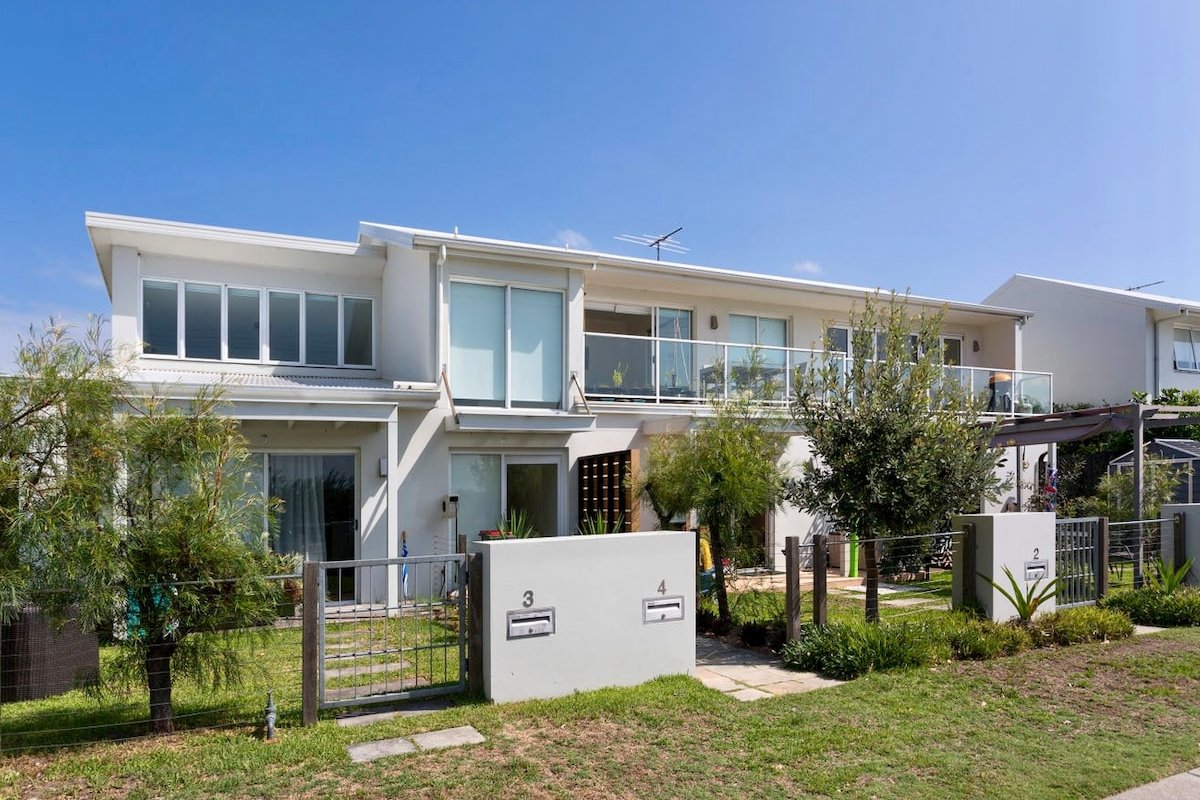 Silver Beach Penthouse gallery image 5