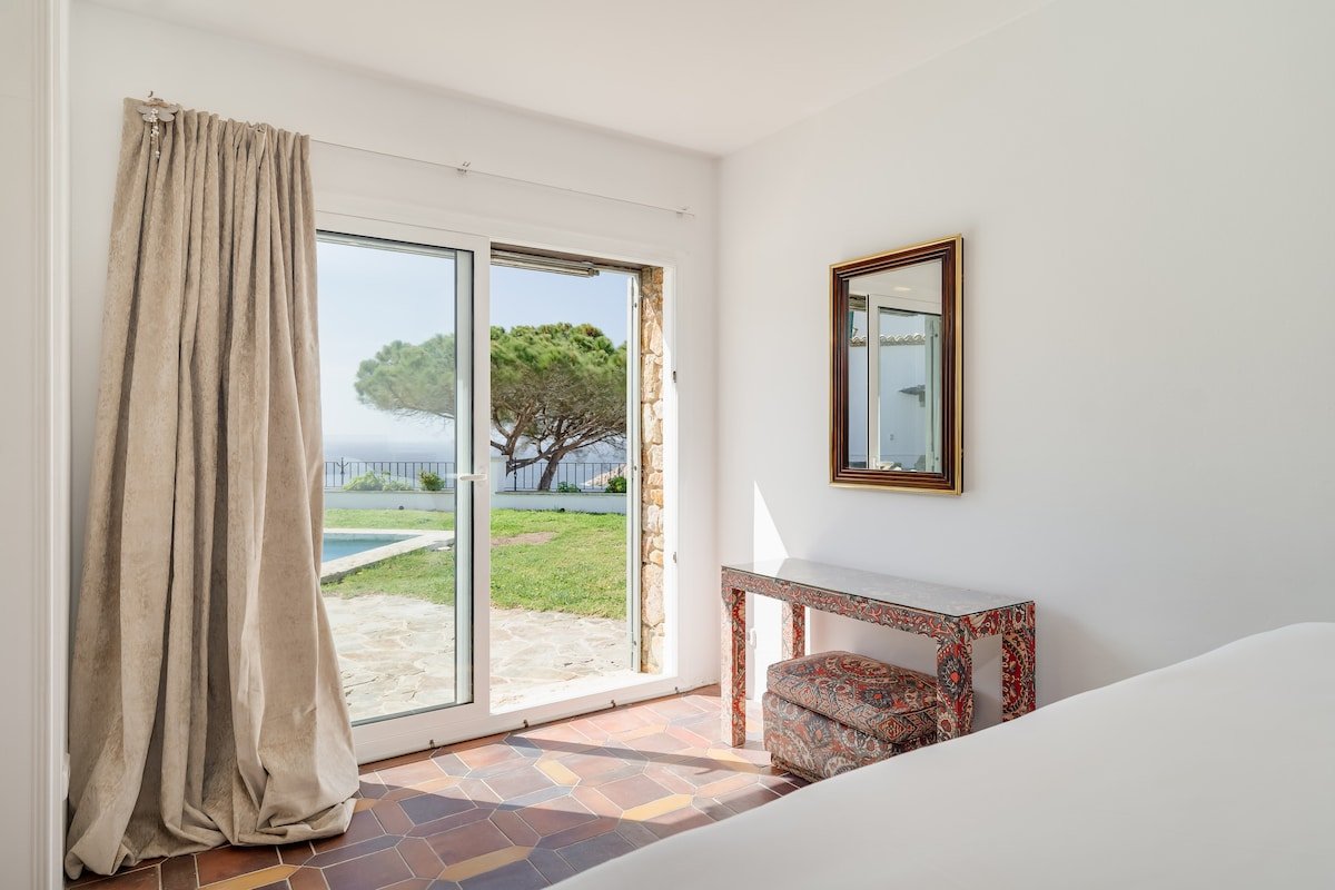 Precioso chalet con piscina y magníficas vistas gallery image 5