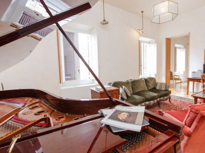 Piazza Navona: Beautiful 4BR 4 Baths, A/C, Wi-Fi