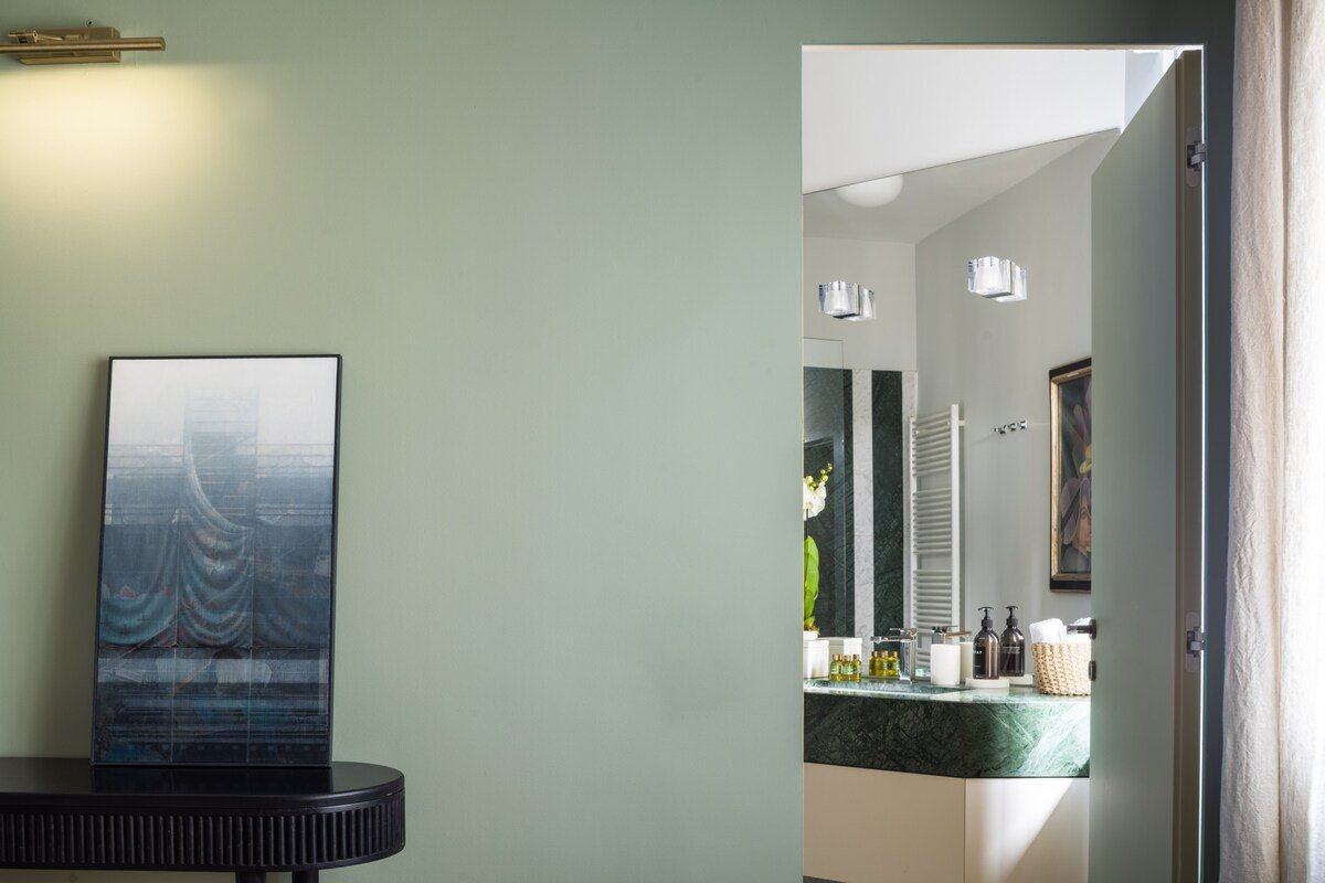 Cadamosto Art Penthouse with Terrace R&r gallery image 5