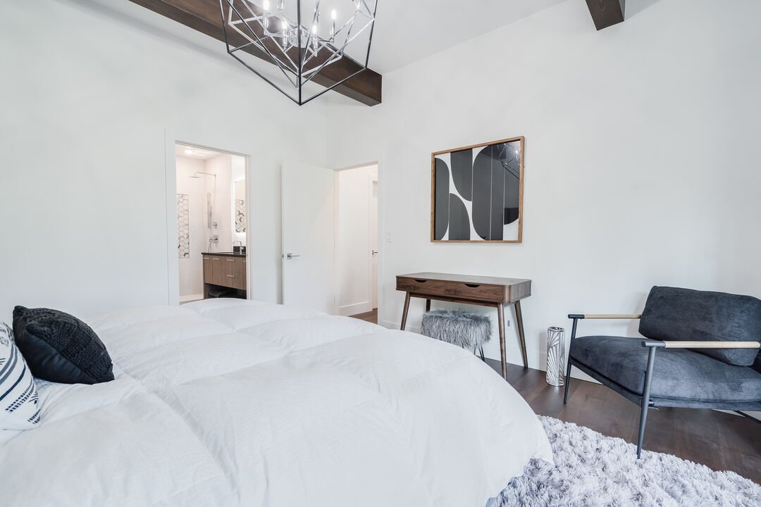 New build on 1-acre w/ private hot tub & ADU gallery image 3