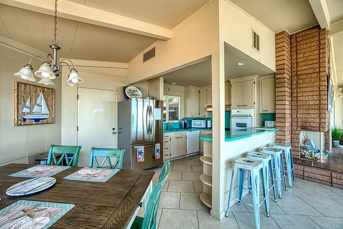 Captain’s Quarters gallery image 5